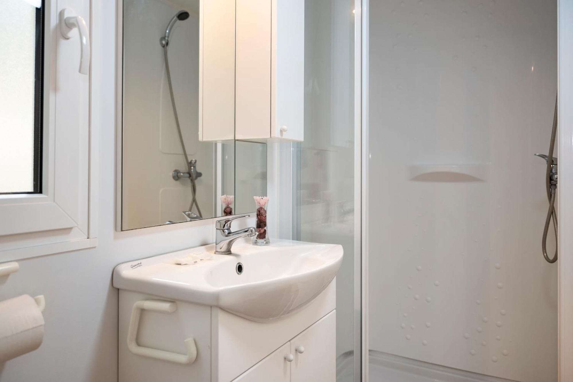 Mobile Homes Camp Perna - Adriatic Kampovi 3*