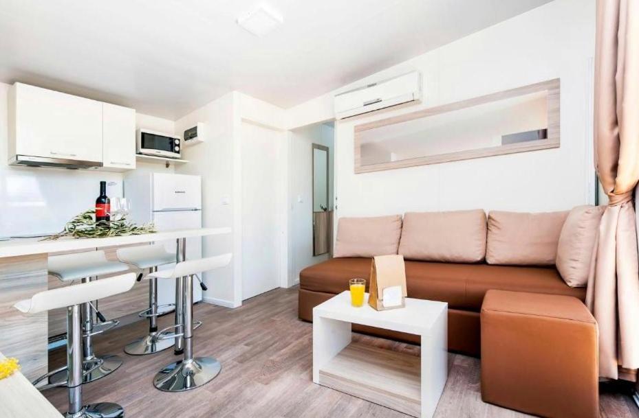 Mobile Homes Camp Perna - Adriatic Kampovi Semesterpark 3*